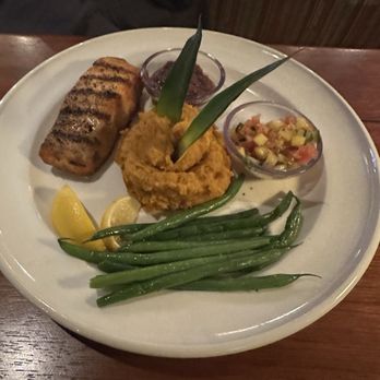Bahama Breeze - Tequila Sunburn Glazed Salmon - Bars Near Me - Livonia, Michigan