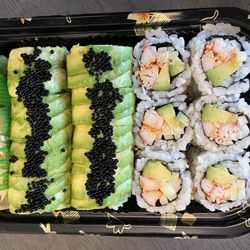 Ozaki Chinese Japanese - Caterpillar roll & spicy California roll