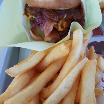Original Tommy's - Yummy. Triple chili cheese with bacon. - Burgers Near Me - Monrovia, California