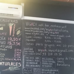Vigadi - Pizarra con información.