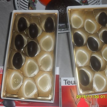 Chocolateria Kunder - Der Kunder Williams-Birnen Gewichtbetrug!Rechtes Foto die "alten" gewichtigten Birnen u. Rechts der Anschiss! - Chocolatiers & Shops Near Me - Wiesbaden, HE