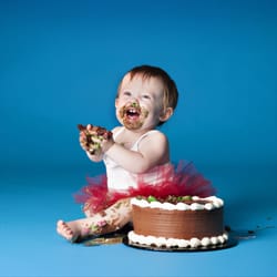Left of Centre Photography Services - Yummy Cake!