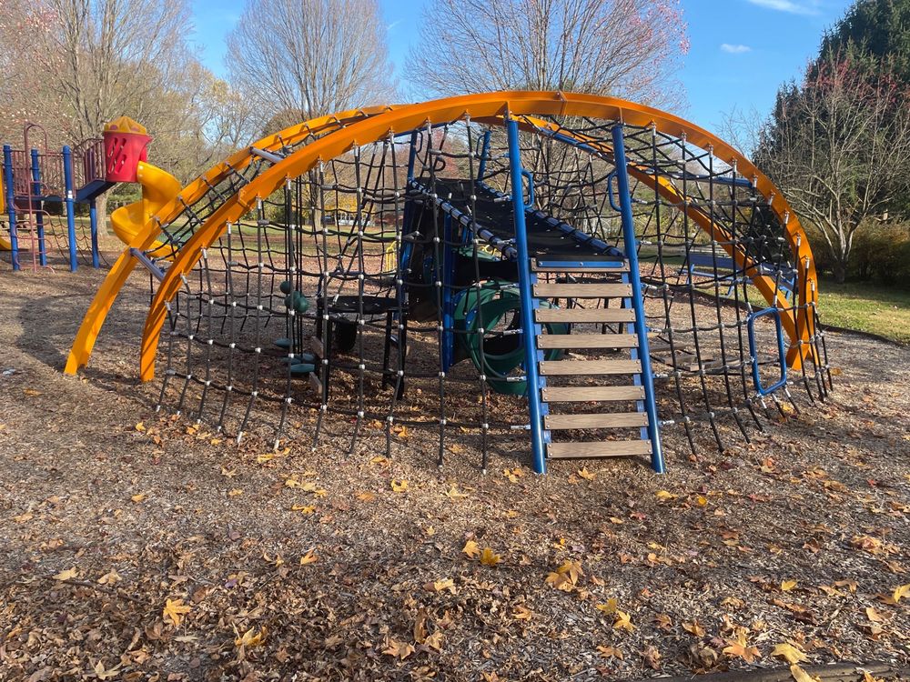 HOHLT PARK Updated September 2024 33 Photos 840 W 53rd St, Rocky Ripple, Indiana Parks