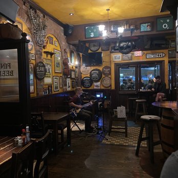 The Auld Dubliner - Live performance set up was great! - Irish Near Me - Long Beach, California