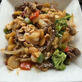 The Forge - Stir Fry Bow with steak and shrimp - Wine Bars Near Me - Richfield, Wisconsin The Forge - Stir Fry Bow with steak and shrimp - Wine Bars Near Me - Richfield, Wisconsin