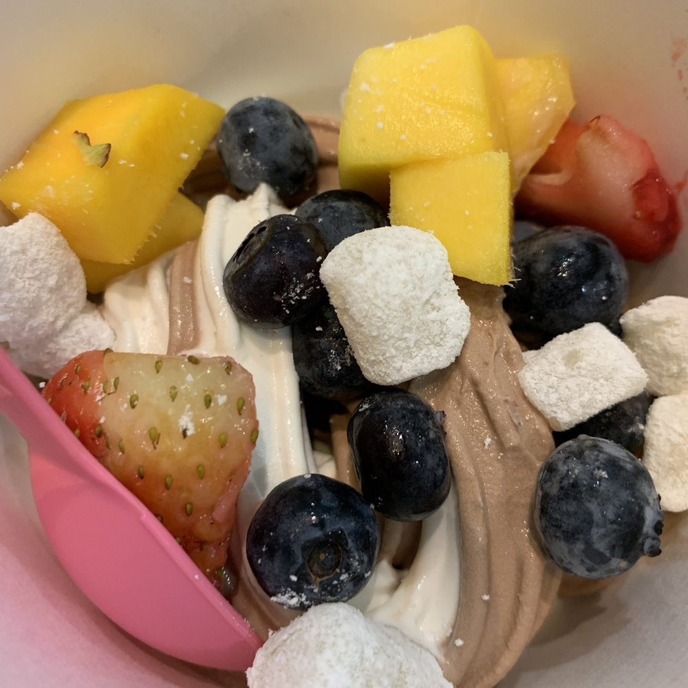 Yogurtland - Ice Cream & Frozen Yogurt Near Me - Thousand Oaks, California