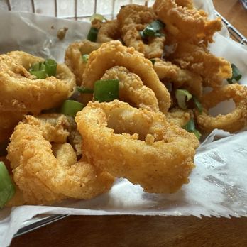 Fiddlers - Calamari was delish crispy - Seafood Near Me - St. Simons, Georgia