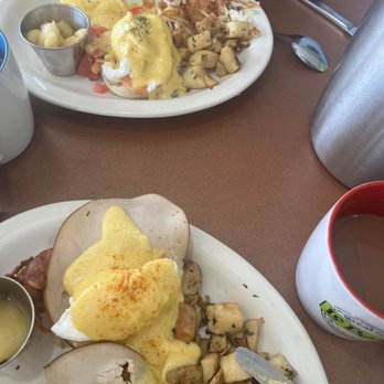 Le Peep - Plano - Salmon Benedict - Breakfast & Brunch Near Me - Plano, Texas Le Peep - Plano - Salmon Benedict - Breakfast & Brunch Near Me - Plano, Texas
