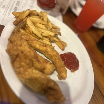Miller's Ale House - ZINGERS® COMBO - American Near Me - Hollywood, Florida Miller's Ale House - ZINGERS® COMBO - American Near Me - Hollywood, Florida