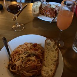 Marinara spaghetti and above is the spaghetti and meatballs. Friend said the meatballs were very good. Marinara spaghetti and above is the spaghetti and meatballs. Friend said the meatballs were very good.