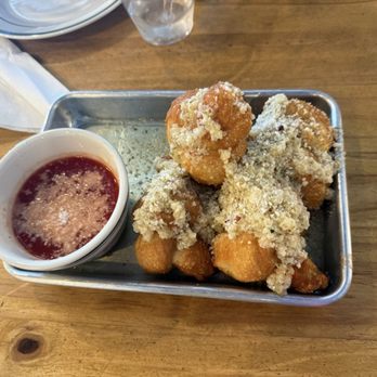 Pizza Bruno - Garlic Knots with Sauce - Pizza Near Me - Orlando, Florida