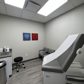 Midwest Express Clinic - Urgent Care Near Me - Elmhurst, Illinois Midwest Express Clinic - Urgent Care Near Me - Elmhurst, Illinois