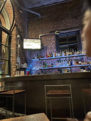 BASIL CANTEEN by null