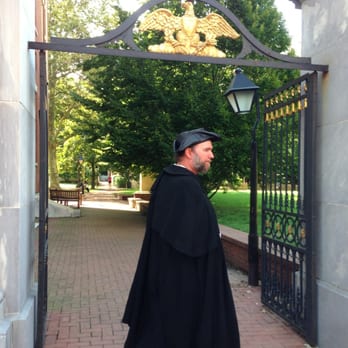 1. Franklin's Footsteps Colonial Walking Tour