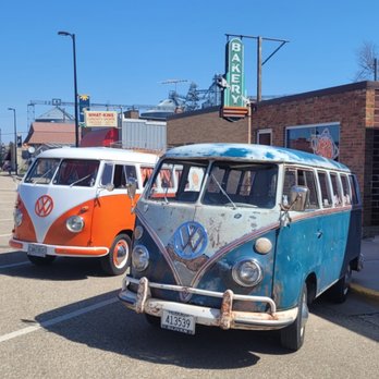 Flour Child Creations - CAKEBUS and Bleu at the Cakery - Desserts Near Me - Wanamingo, Minnesota
