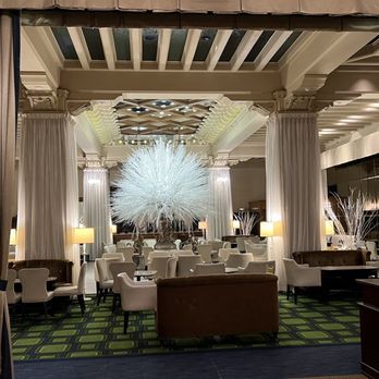 The Drake - The Lounge!! - Hotels Near Me - Chicago, Illinois