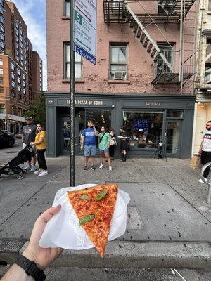 Lucia Pizza Of SoHo by null