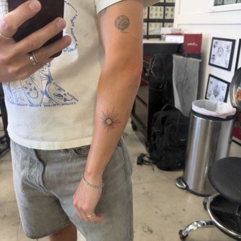 Five Ball Tattoo - tattoo - Tattoo Near Me - Los Angeles, California