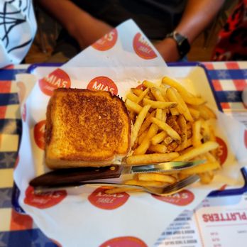 Mia's Table - Patty Melt with Fries - American Near Me - Houston, Texas Mia's Table - Patty Melt with Fries - American Near Me - Houston, Texas