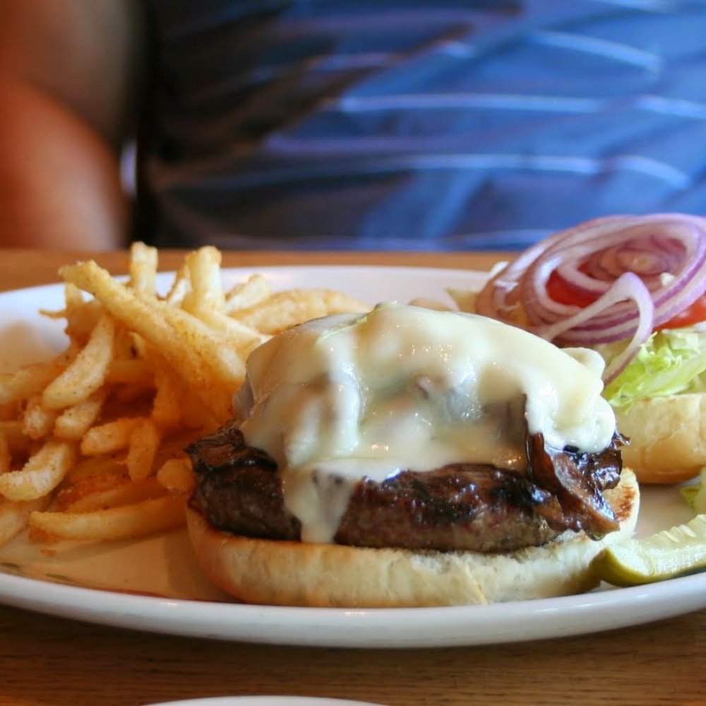 Pala Cafe - Mushroom burger - American Near Me - Pala, California