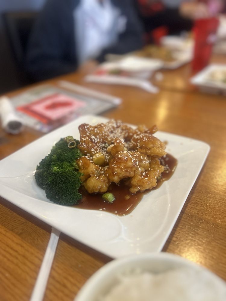 Sakura Asian Bistro