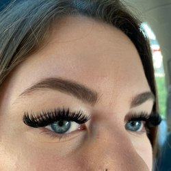 Jessie Guida - Lash Extension
