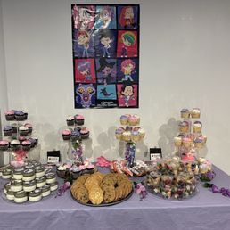 Delicious and beautiful dessert station! Delicious and beautiful dessert station!