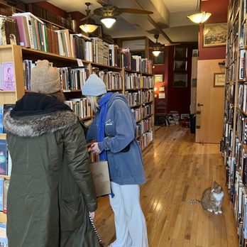 Voyageur Book Shop - Bookstores Near Me - Milwaukee, Wisconsin