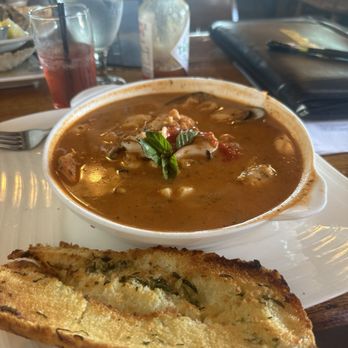 Quinn's Lighthouse - Cioppino - Seafood Near Me - Oakland, California