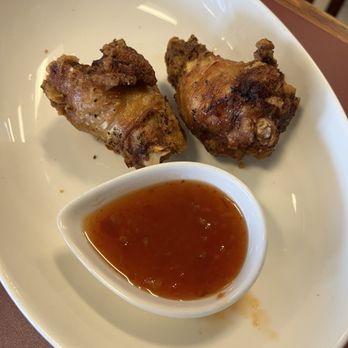 Le's Kitchen - Chicken Deep Fried Garlic Wings (4) - Bubble Tea Near Me - Waco, Texas