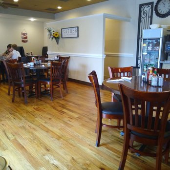 Lone Star Cafe - Inside the restaurant - Breakfast & Brunch Near Me - Grapevine, Texas Lone Star Cafe - Inside the restaurant - Breakfast & Brunch Near Me - Grapevine, Texas