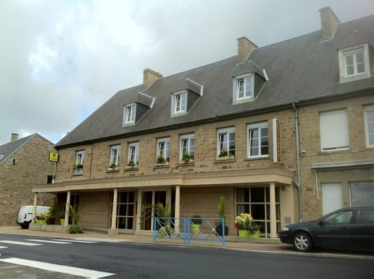 Logis Hôtel le Gué du Holme by null