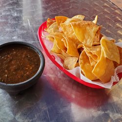 La Patrona - Chips and salsa