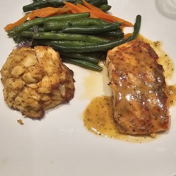Jasper's - Grilled Salmon & Crab Explosion - American Near Me - Upper Marlboro, Maryland