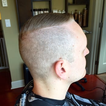 Alfonso's Salon - Cut to my picky perfection - Hair Stylists Near Me - Seattle, Washington