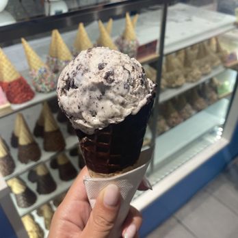 Emack and Bolio's - The Original Oreo - Ice Cream & Frozen Yogurt Near Me - New York, New York