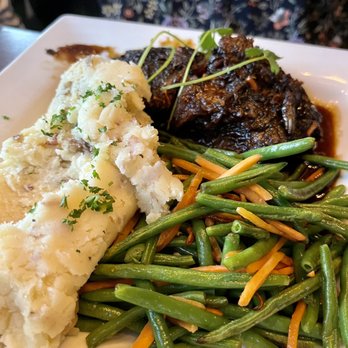 Fireside Foundry - Pot Roast Dinner - Pizza Near Me - Richfield, Minnesota