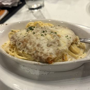 Cranelli's Italian Restaurant - Chicken Parmigiana (with Alfredo sauce) - Italian Near Me - Lone Tree, Colorado