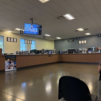 Roseville DMV Office - Departments of Motor Vehicles Near Me - Roseville, California