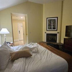 Oregon Garden Resort - The only photo I took. After I slept in bed.