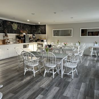 Brandywine River Hotel - Fresh feeling breakfast room. - Hotels Near Me - Chadds Ford, Pennsylvania