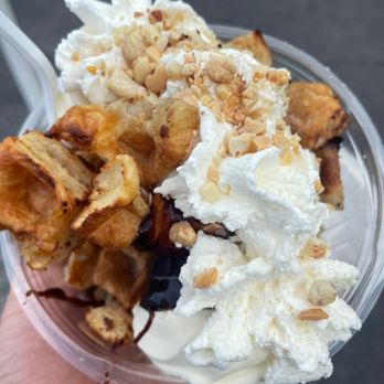 Page's - Belgian Waffle Sundae with hot fudge - Ice Cream & Frozen Yogurt Near Me - Pittsburgh, Pennsylvania