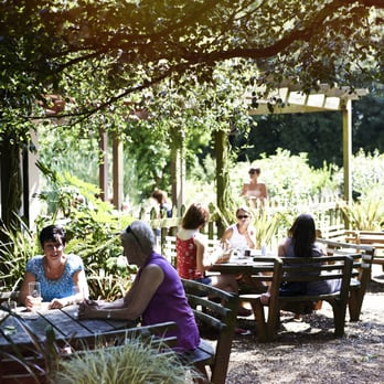 Black Tiles - al fresco dining - Pubs Near Me - Woodbridge, SFK