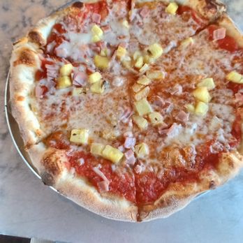 Best Pizza & Brew Oceanside - 12" Hawaiian pizza. Incredible tasty pizza - Pizza Near Me - Oceanside, California Best Pizza & Brew Oceanside - 12" Hawaiian pizza. Incredible tasty pizza - Pizza Near Me - Oceanside, California