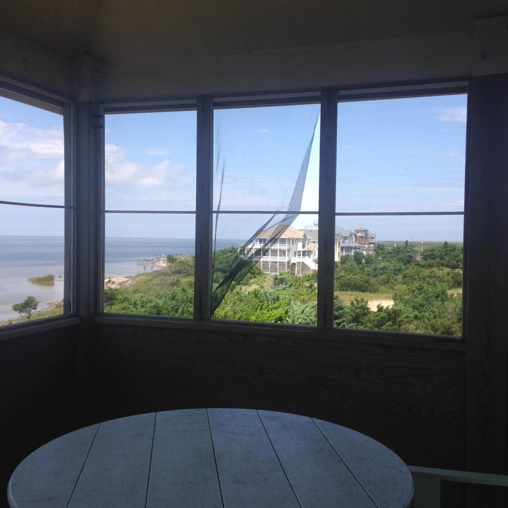 La Familia - broken screen - Vacation Rental Agents Near Me - Kinnakeet, North Carolina