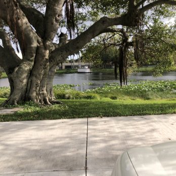Howard Park - Playgrounds Near Me - West Palm Beach, Florida