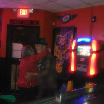 Macks Place - neon lights in a bar - Bars Near Me - Richmond, Indiana Macks Place - neon lights in a bar - Bars Near Me - Richmond, Indiana