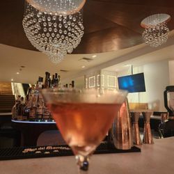 MOON BAR Lounge & Lobby Bar - Cosmo at the Moon Bar...
