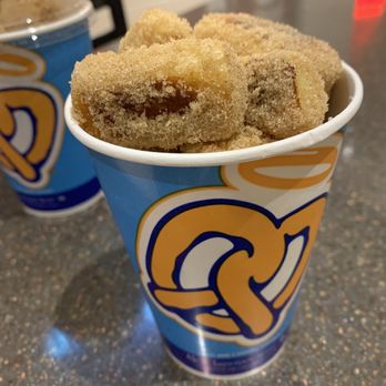 Auntie Anne's - Cinnamon bites - Fast Food Near Me - Phoenix, Arizona