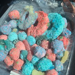 Queen Sweets - Atlanta - Mini Pan: Fruit: Pineapple & Grapes Flavor: Cotton Candy, Strawberry-Watermelon, & Blue Raz